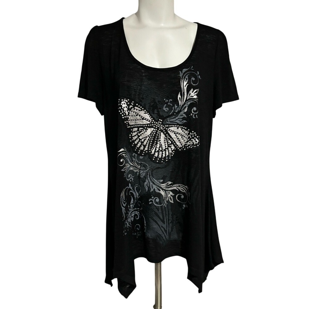 Layered With Love Women's Size 1X Hi Lo Black Top Length at Back 28" Good Cond.